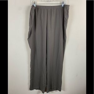 Chicos women’s pants size 2 brown straight leg